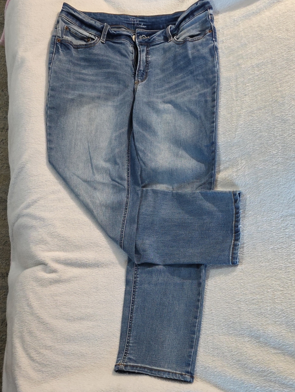 Time and Tru Light Wash Straight Jeans
